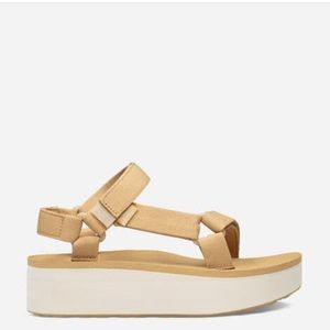 TEVA - Flatform Universal Sandals